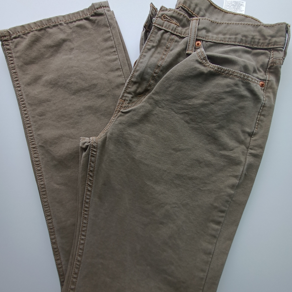 Levi's Men's Green Jeans - Picture 2 of 5